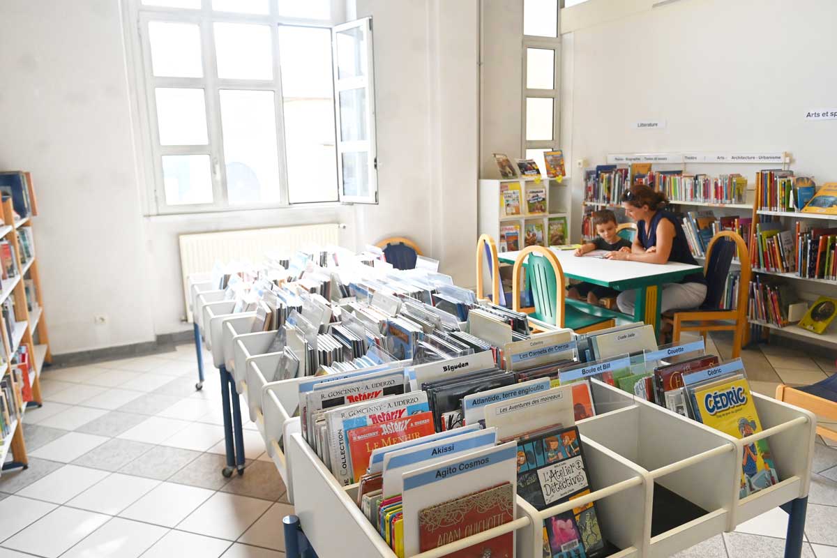 2022-09-14-bibliotheque-paul-eluard-lecture-parent-enfant-lc-bd