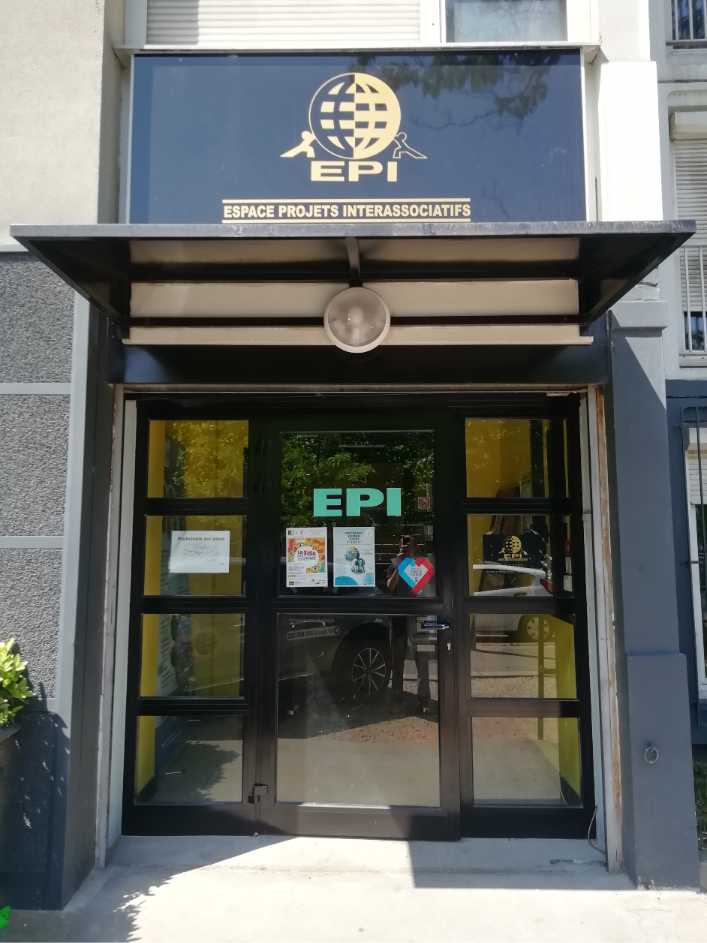 Entrée de l'EPI, 13 rue Auguste Renoir
